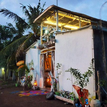 Gipsy Backpackers Hostel Джили Трауанган Екстериор снимка