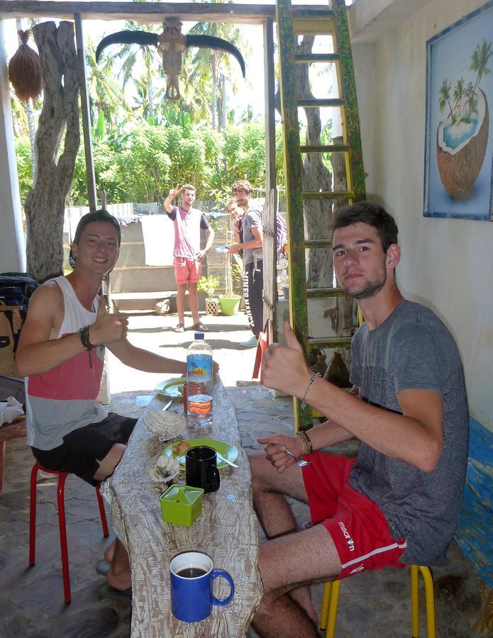 Gipsy Backpackers Hostel Джили Трауанган Екстериор снимка