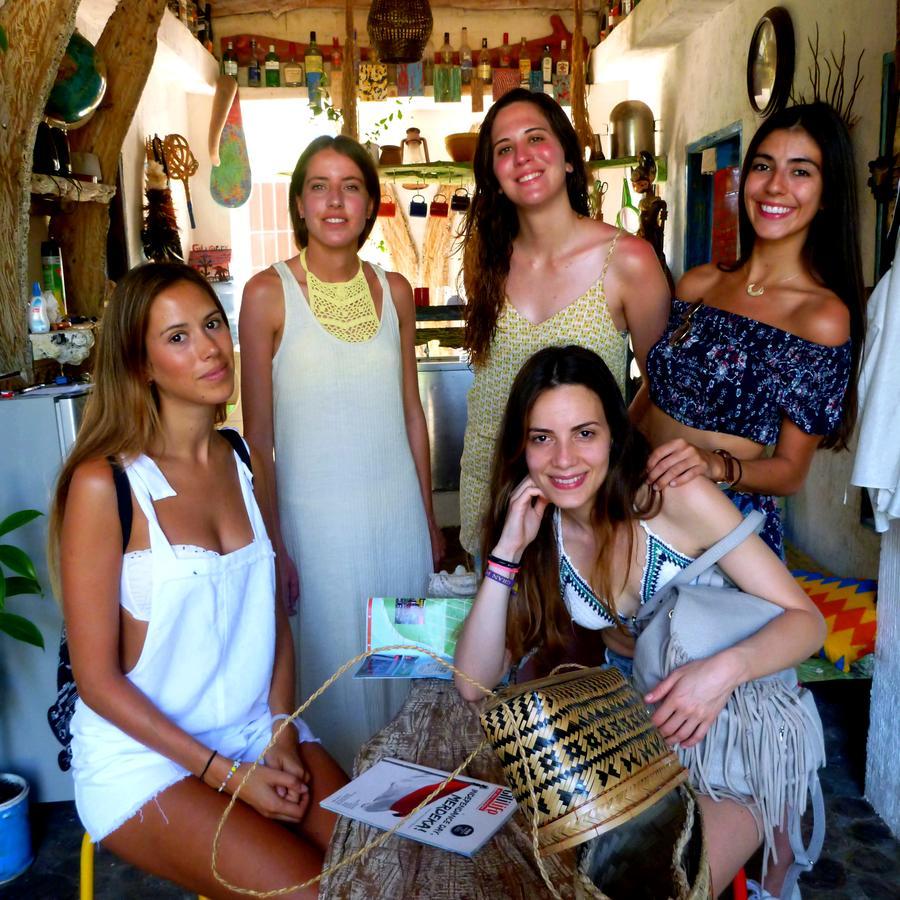 Gipsy Backpackers Hostel Джили Трауанган Екстериор снимка