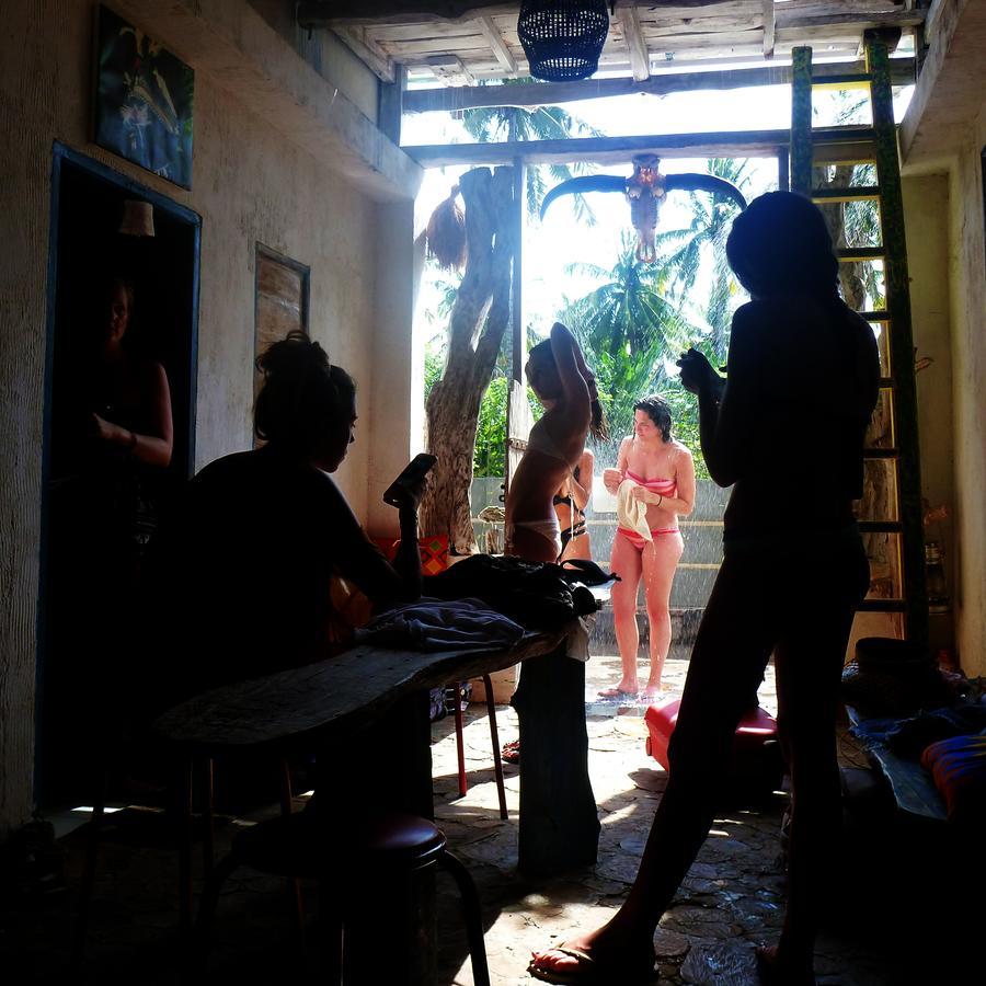 Gipsy Backpackers Hostel Джили Трауанган Екстериор снимка