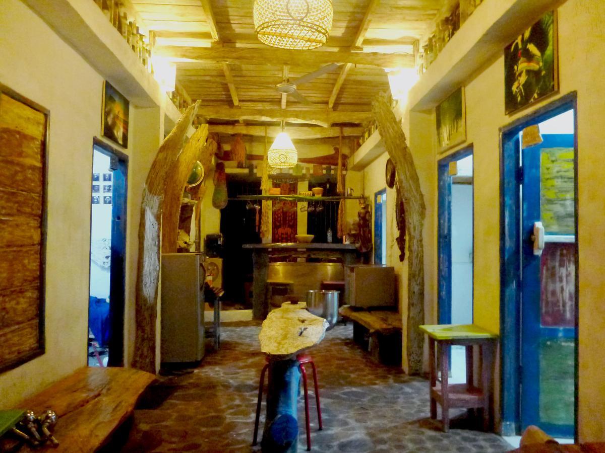 Gipsy Backpackers Hostel Джили Трауанган Екстериор снимка